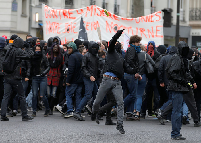 Επεισόδια στο Παρίσι, συγκρούσεις αναρχικών με την αστυνομία