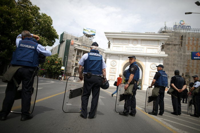 Στα πρόθυρα εμφυλίου τα Σκόπια- Βαθαίνει η πολιτική κρίση - εικόνα 3