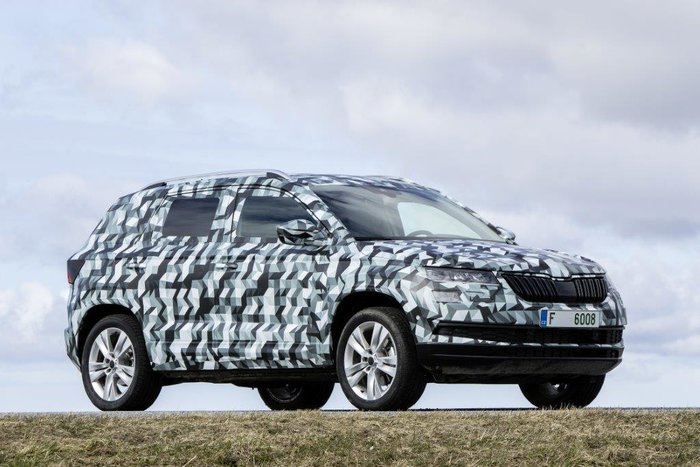 Φωτογραφικό teaser από τη Skoda για το νέο compact SUV "KAROQ" - εικόνα 3