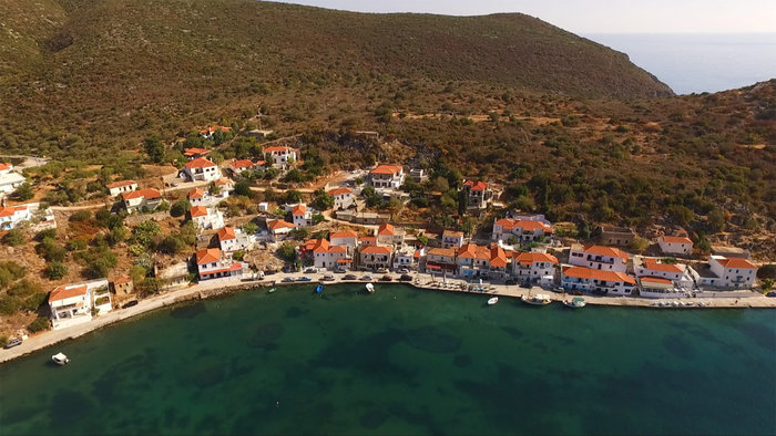 Δείτε το μαγευτικό κι άγνωστο ελληνικό φιόρδ στη Λακωνία -φωτό - εικόνα 2