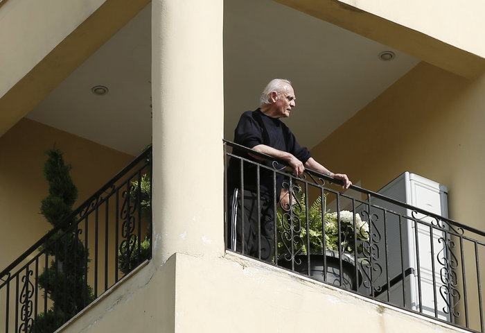Στο σπίτι του στο Χαλάνδρι ο Τσοχατζόπουλος μετά την φυλακή - εικόνα 5