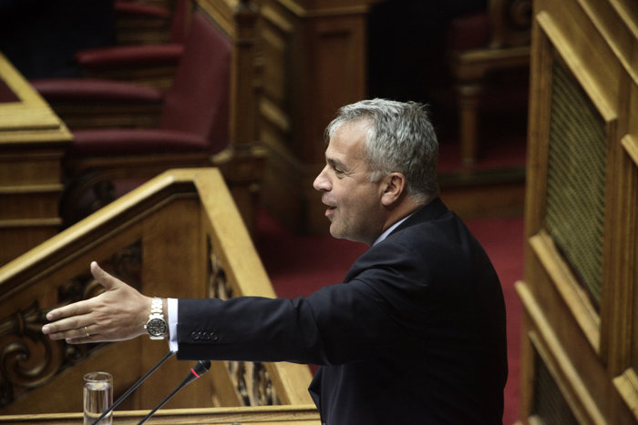 Μετωπική στη Βουλή για τα νέα μέτρα, Survivor στην κοινωνία - εικόνα 5