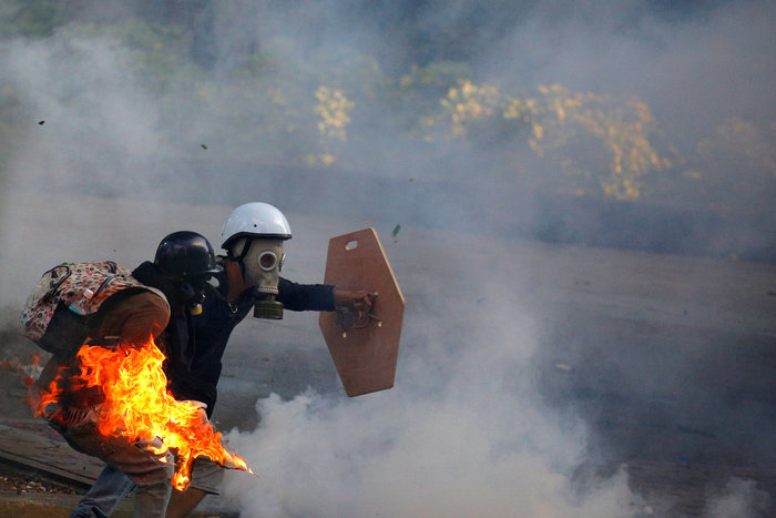 Χάος στη Βενεζουέλα-200 χιλιάδες στους δρόμους κατά Μαδούρο - εικόνα 5