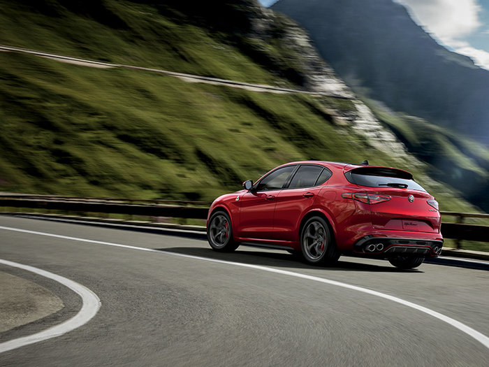 Οι Alfa Romeo της AUTOONE στο «Grand Prix» του Ελληνικού Ιππικού Ομίλου