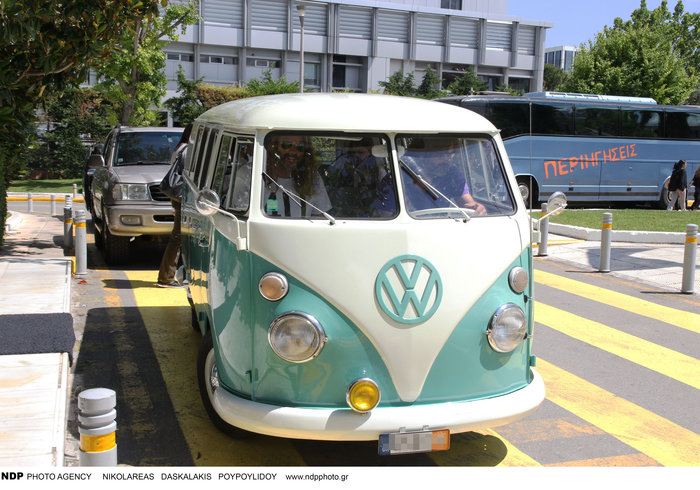 Η λεχώνα Κατερίνα Λάσπα βγήκε από το μαιευτήριο με τζιν και ψηλοτάκουνα - εικόνα 11