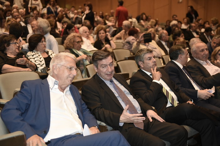 Πλήθος κόσμου στην παρουσίαση του βιβλίου της Μ. Αποστολάκη - φωτό - - εικόνα 7