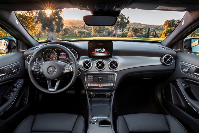 Mercedes-Benz GLA facelift: Ανανέωση παντού - εικόνα 3