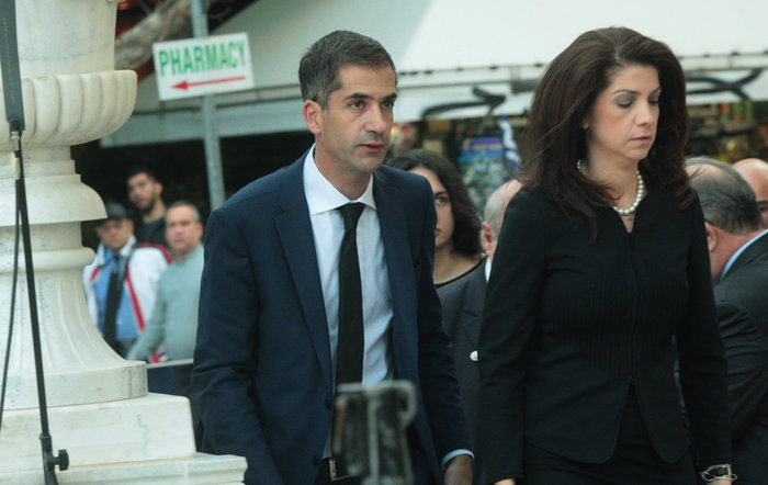 Συγκίνηση και σιωπή στην άφιξη της σορού του Κωνσταντίνου Μητσοτάκη - εικόνα 10