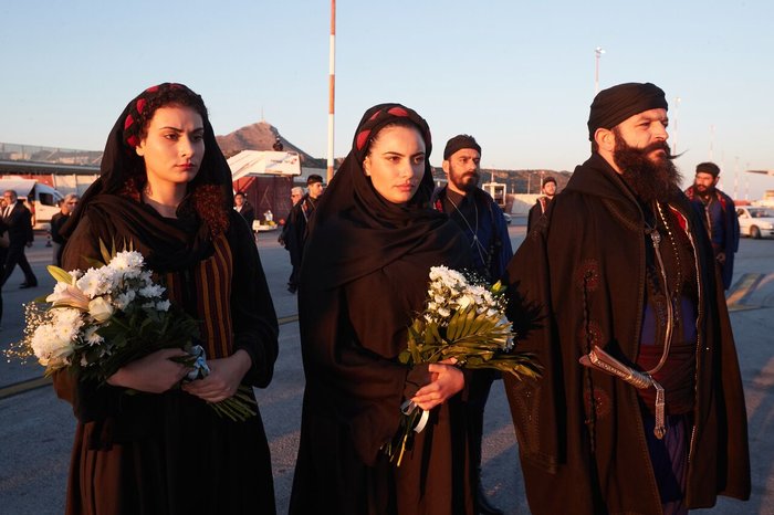 Με ριζίτικα και μπαλωθιές το αντίο στον Κωνσταντίνο Μητσοτάκη - εικόνα 25