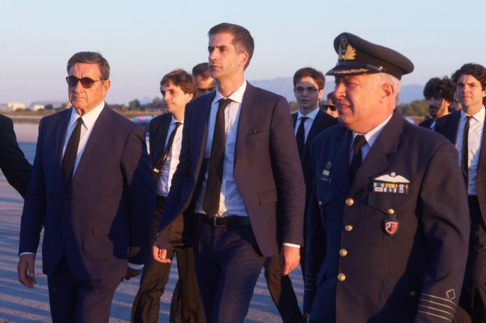 Με ριζίτικα και μπαλωθιές το αντίο στον Κωνσταντίνο Μητσοτάκη - εικόνα 36