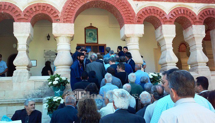 Με ριζίτικα και μπαλωθιές το αντίο στον Κωνσταντίνο Μητσοτάκη - εικόνα 12