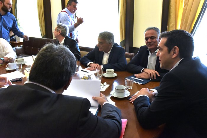 Στο υπουργείο Εσωτερικών βρίσκεται ο Αλέξης Τσίπρας [live] - εικόνα 4