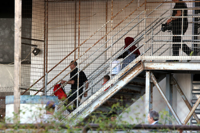 Σε εξέλιξη αστυνομική επιχείρηση εκκένωσης του Ελληνικού - εικόνα 7