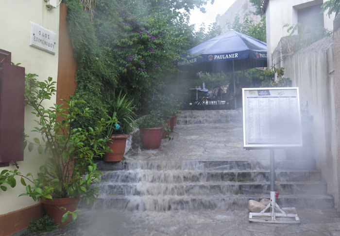 Ξαφνικό μπουρίνι στο κέντρο της Αθήνας (φωτορεπορτάζ) - εικόνα 6