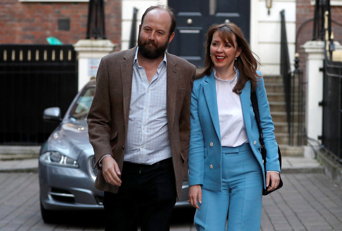 Πλήγμα για την Μέι: Παραιτήθηκαν 2 στενοί της συνεργάτες