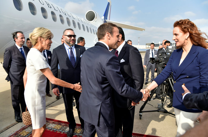 Η "έκπληξη" του βασιλιά του Μαρόκου στην Μπριζίτ Μακρόν