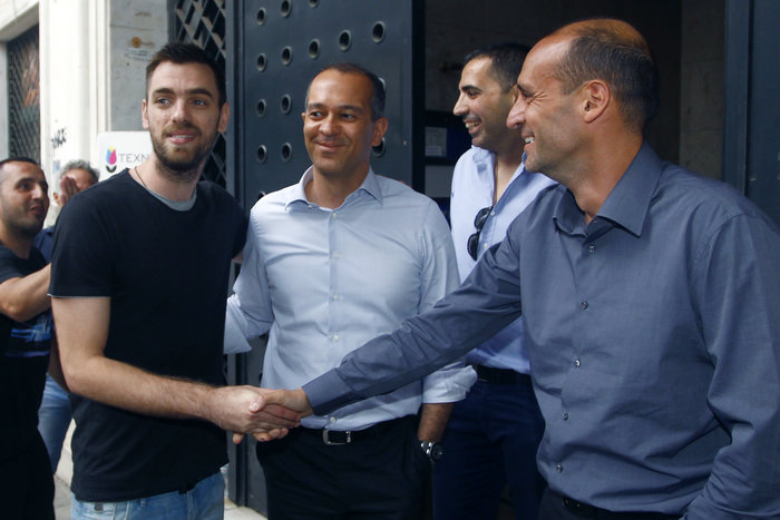 Μετά τον Πρίντεζη, ανανέωσε κι ο Μάντζαρης με τον Ολυμπιακό