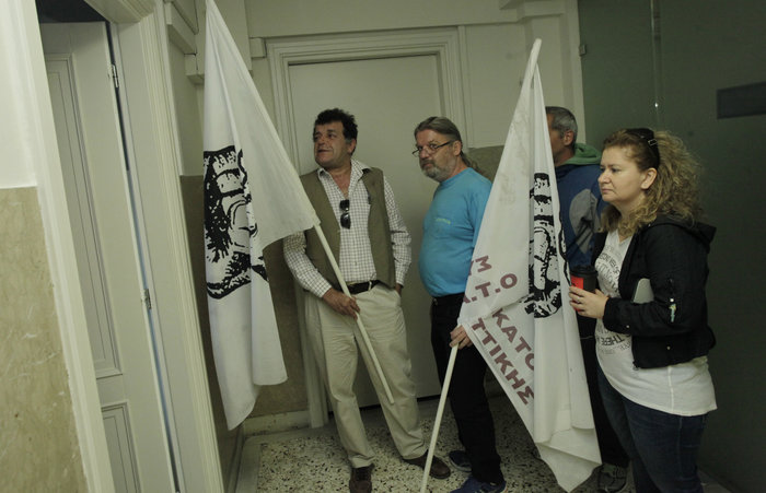 Κατάληψη στο υπ. Εσωτερικών από συμβασιούχους της ΠΟΕ-ΟΤΑ - εικόνα 4