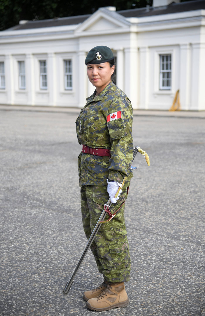 Αυτή είναι η πρώτη γυναίκα διοικητής της φρουράς της Ελισάβετ