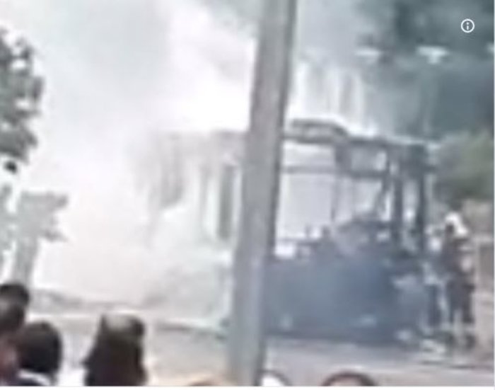 Πληροφορίες για έκρηξη σε λεωφορείο στο Παρίσι