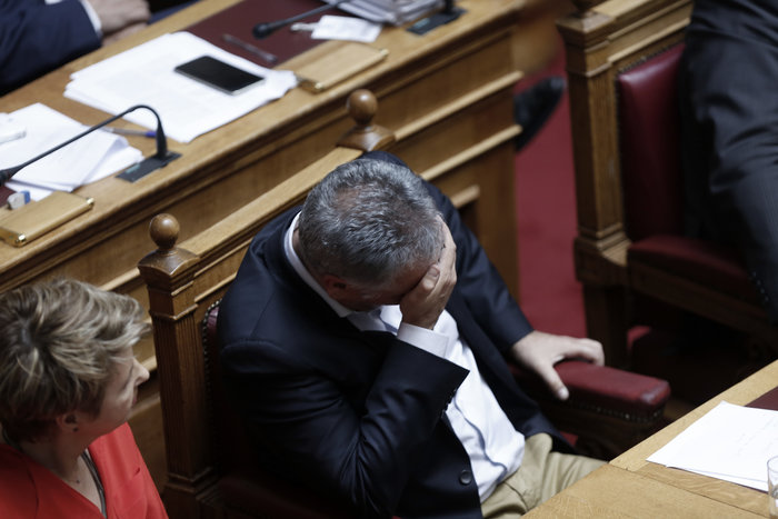 Η ΠΟΕ - ΟΤΑ «διστάζει» , πόλεμος Σκουρλέτη -ΝΔ στη Βουλή - εικόνα 2