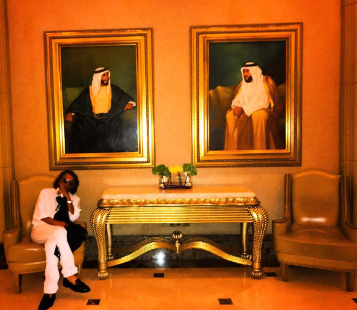 Ο Ηλίας Ψινάκης με τους Αραβες στο Αμπού Ντάμπι -απολαυστικές φωτογραφίες - εικόνα 6