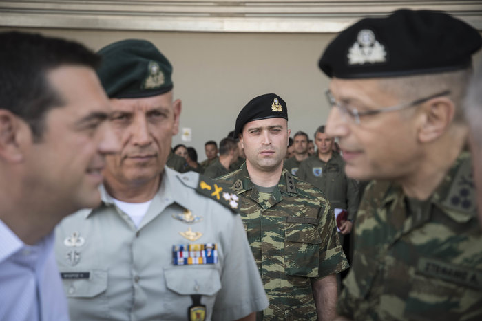 Επισκέψεις εντυπώσεων για να «σβήσουν» τις φωτιές που άναψαν - εικόνα 4