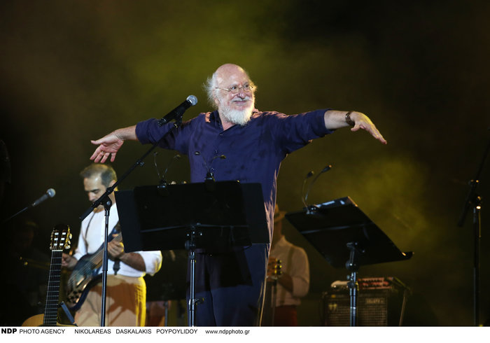 Η πρώτη δημόσια εμφάνιση της εγκυμονούσας Σίας Κοσιώνη [Εικόνες]