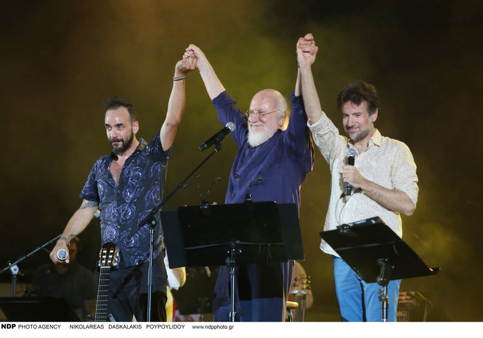 Η πρώτη δημόσια εμφάνιση της εγκυμονούσας Σίας Κοσιώνη [Εικόνες] - εικόνα 2