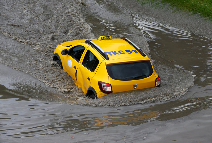 Η "Μέδουσα" χτύπησε την Κωνσταντινούπολη-Πρωτοφανείς πλημμύρες - εικόνα 7