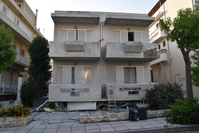 Σεισμός στην Κω: Oι πρώτες εικόνες με το φως της ημέρας - εικόνα 8