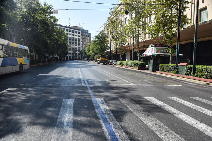 «Βόλτα» στην άδεια Αθήνα του Αυγούστου  [ΕΙΚΟΝΕΣ] - εικόνα 3