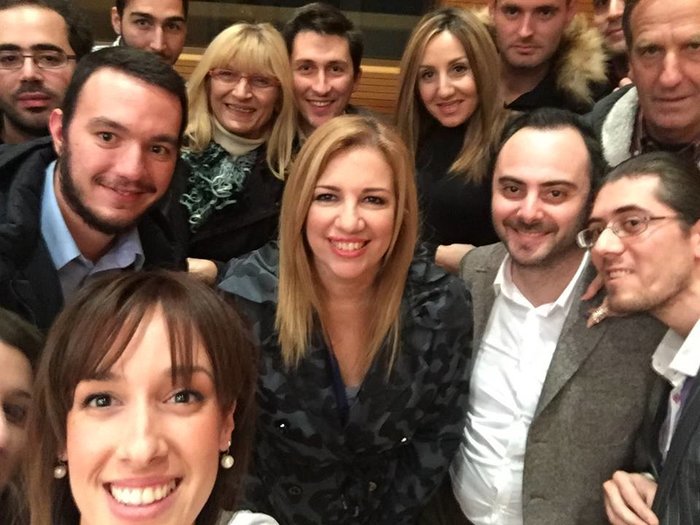 Είναι νέες, ωραίες, Θεσσαλονικιές και πολύ ...ΠΑΣΟΚ [φωτό] - εικόνα 5