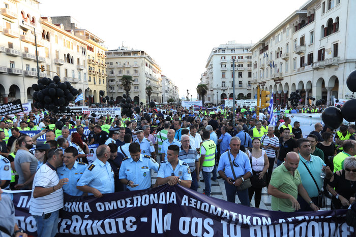 Και ο αρχηγός της ΕΛ.ΑΣ. στη συγκέντρωση ενστόλων στη Θεσσαλονίκη - εικόνα 2