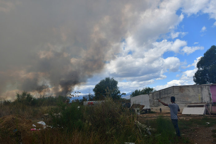 Πυρκαγιά στην παραλιακή οδό Ναυπλίου - Νέας Κίου [φωτό] - εικόνα 4