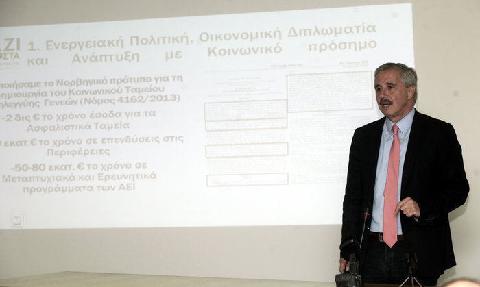 Μανιάτης: Νέα παράταξη χωρίς νέα ηγεσία δεν γίνεται
