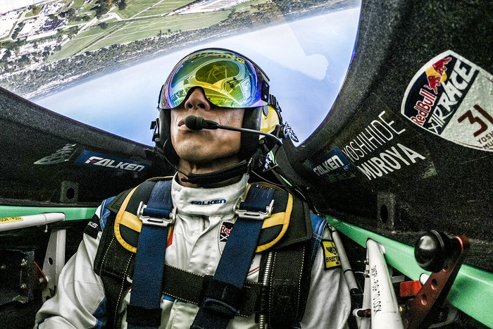 Εντυπωσιακές εικόνες από το Red Bull Air Race - εικόνα 2