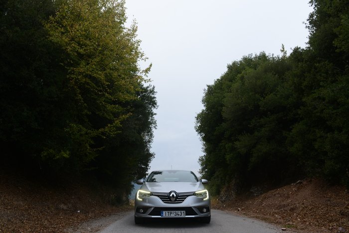 Το Renault Megane 1.2 TCE πάει στην Ηπειρο και ξεδιπλώνει τον χαρακτήρα του - εικόνα 2