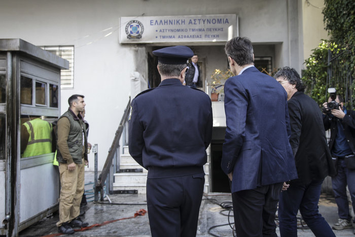 Μητσοτάκης στο ΑΤ Πεύκης: Θα αποκαταστήσω το νόμο και την τάξη - εικόνα 3