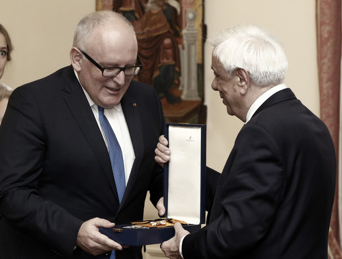 Παρασημοφόρηση του Φρ. Τίμερμανς από τον Πρόεδρο της Δημοκρατίας