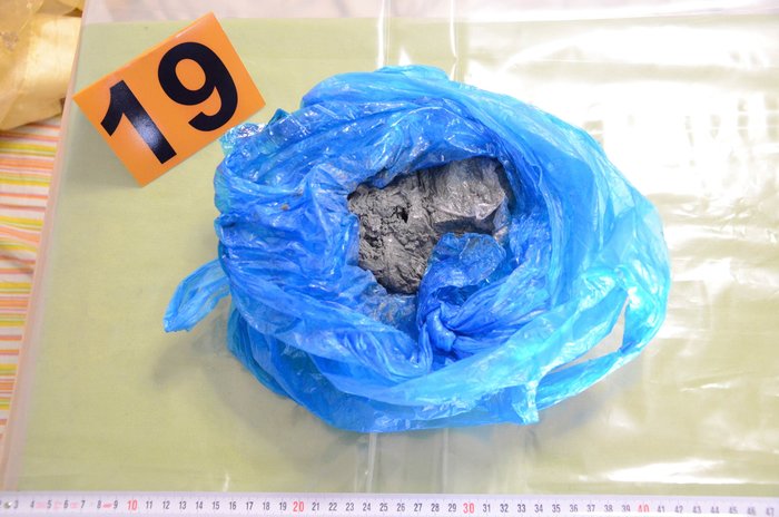 Τι βρήκε η ΕΛΑΣ στο διαμέρισμα των δολοφόνων του Ζαφειρόπουλου [ΦΩΤΟ] - εικόνα 6