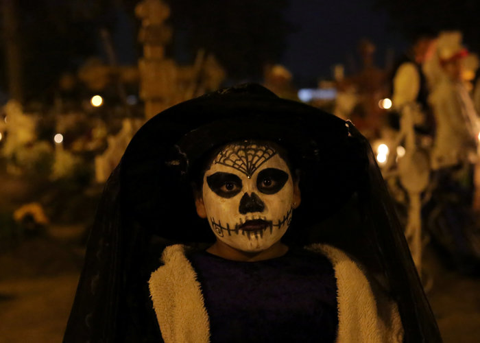 To Reuters στους εορτασμούς της ημέρας των νεκρών στο Μεξικό