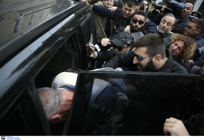 Αγριο ξύλο στον δολοφόνο της Δώρας στα δικαστήρια [ΕΙΚΟΝΕΣ]
