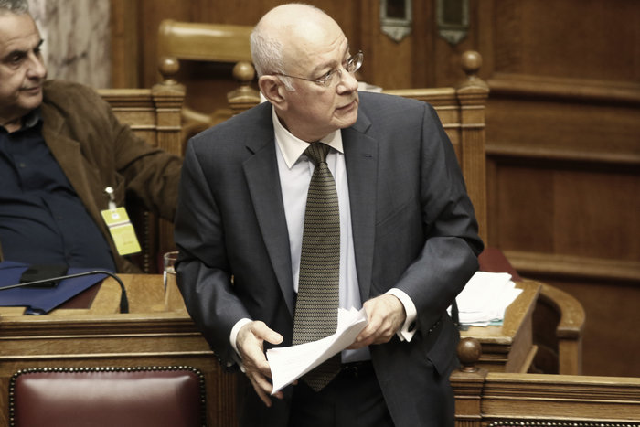 Η «πρόκληση» Αδωνι «στον άνθρωπο του σκληρού καπιταλισμού»