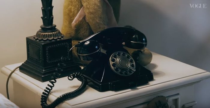 Η Βικτόρια Μπέκαμ φωτογραφήθηκε με τις πιτζάμες  στο παιδικό της δωμάτιο - εικόνα 4