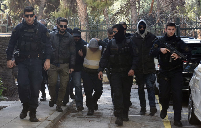Δολοφόνος της Δώρας: «Μόνη της έπεσε πάνω στο μαχαίρι μου» - εικόνα 6