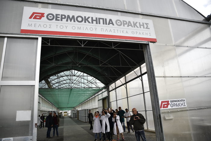Στα «Πλαστικά Θράκης» και τα θερμοκήπια της περιοχής ο Τσίπρας