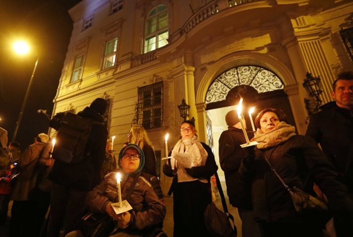Χιλιάδες στους δρόμους κατά της άκρας δεξιάς στην Αυστρία (ΦΩΤΟ) - εικόνα 2