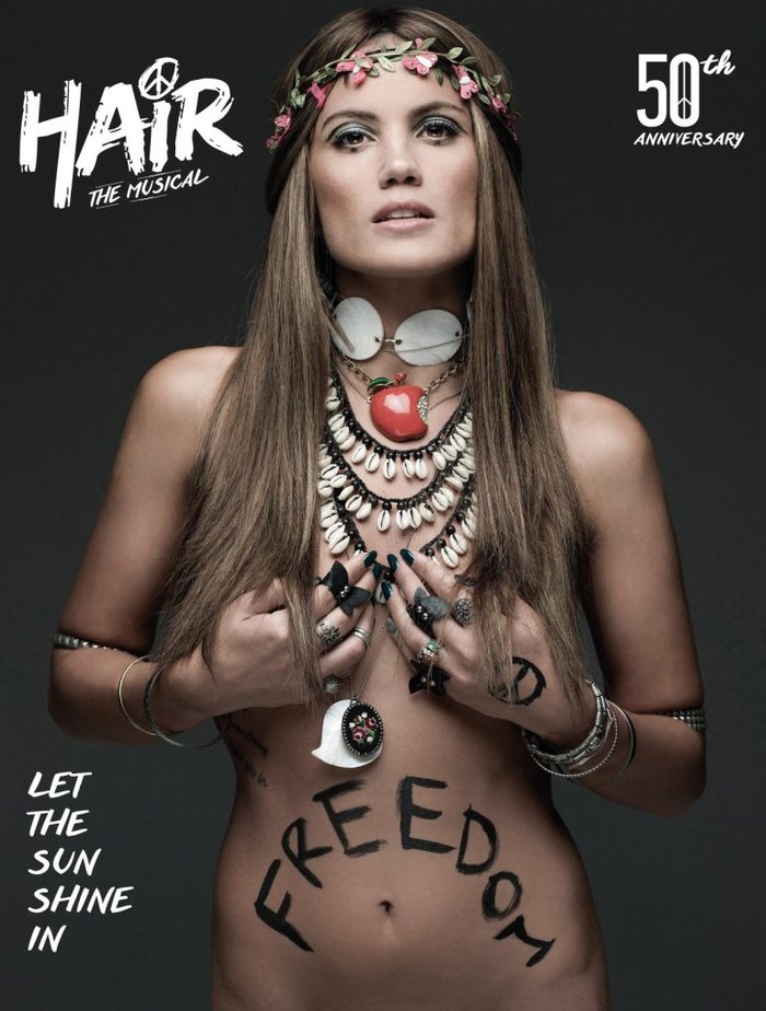 Γυμνή πάνω στη σκηνή η Μαίρη Συνατσάκη: Η παράκληση προς τους θεατές - εικόνα 2