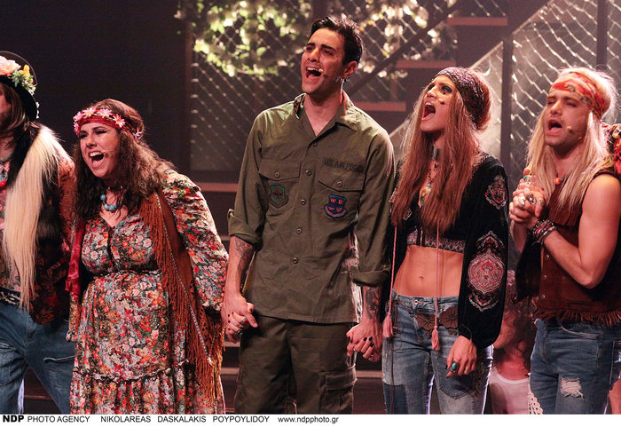 Γυμνή πάνω στη σκηνή η Μαίρη Συνατσάκη: Η παράκληση προς τους θεατές - εικόνα 4